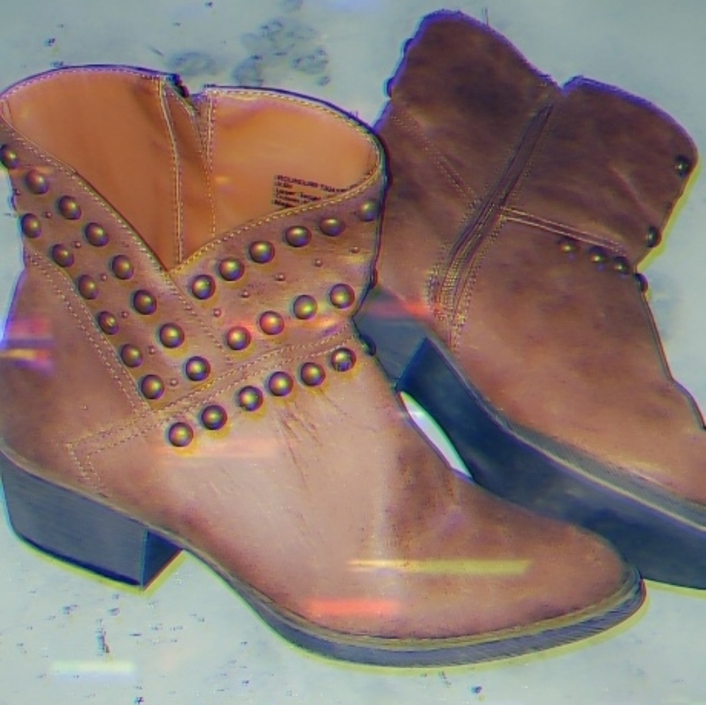 Studdes Cowboy Boots
